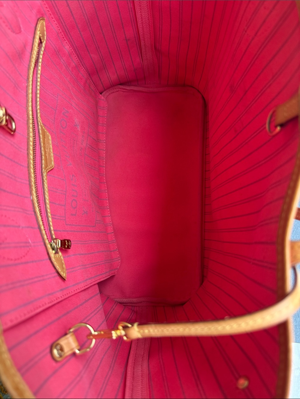 🔥 Authentic Louis Vuitton Limited Edition Pink V Neverfull MM with Pouch COA - Picture 12 of 17